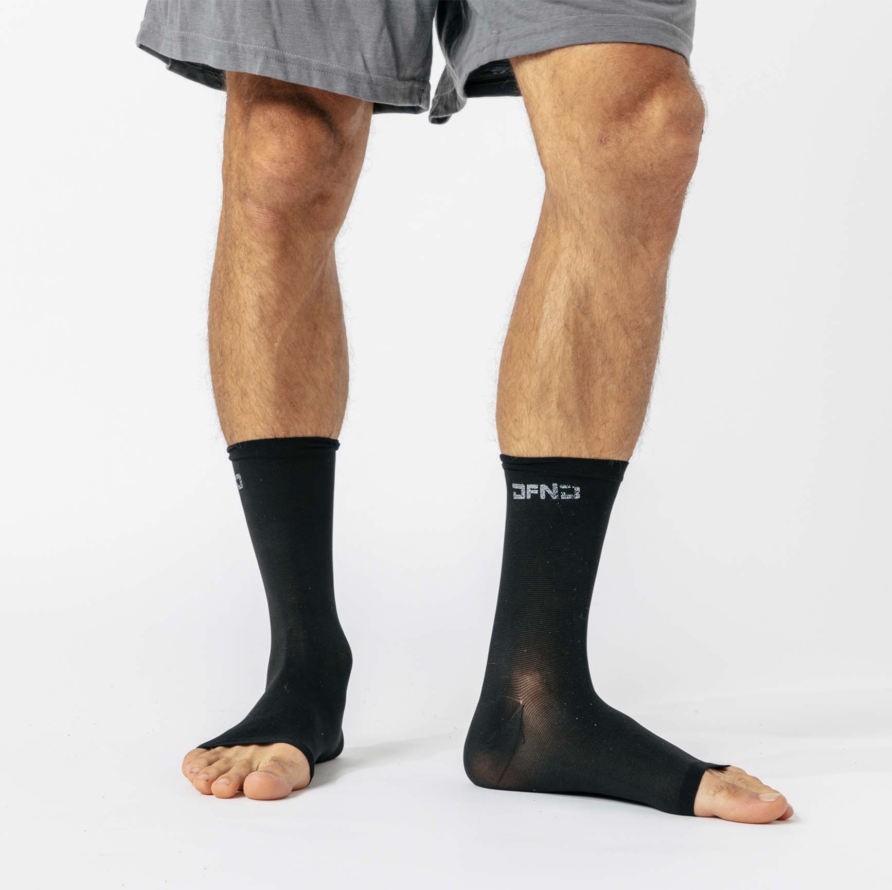 ACTIVE Ax COMPRESSION ANKLE SLEEVES ( 2 PACK) - Image 4
