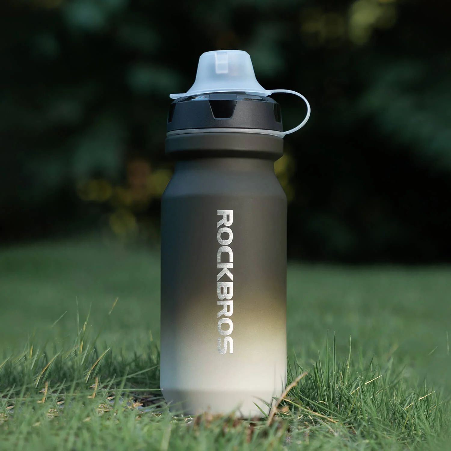 Bike Water Bottle with Soft-Touch Grip & Pull-Top Lid - 600/750ml - Image 19