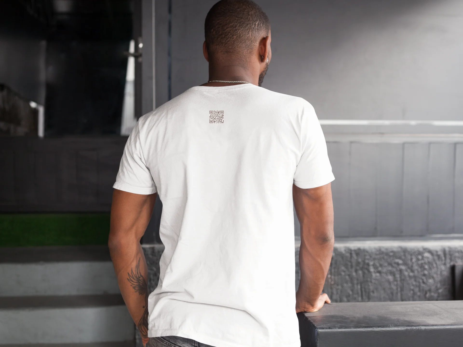 Bros Before Hoes Graphic Tee - Image 2
