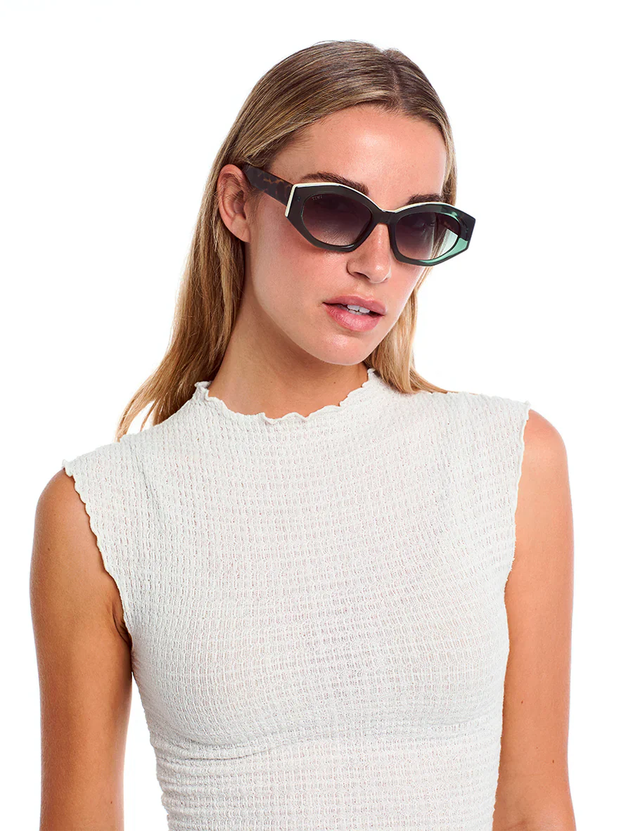 COLETTE - Image 19