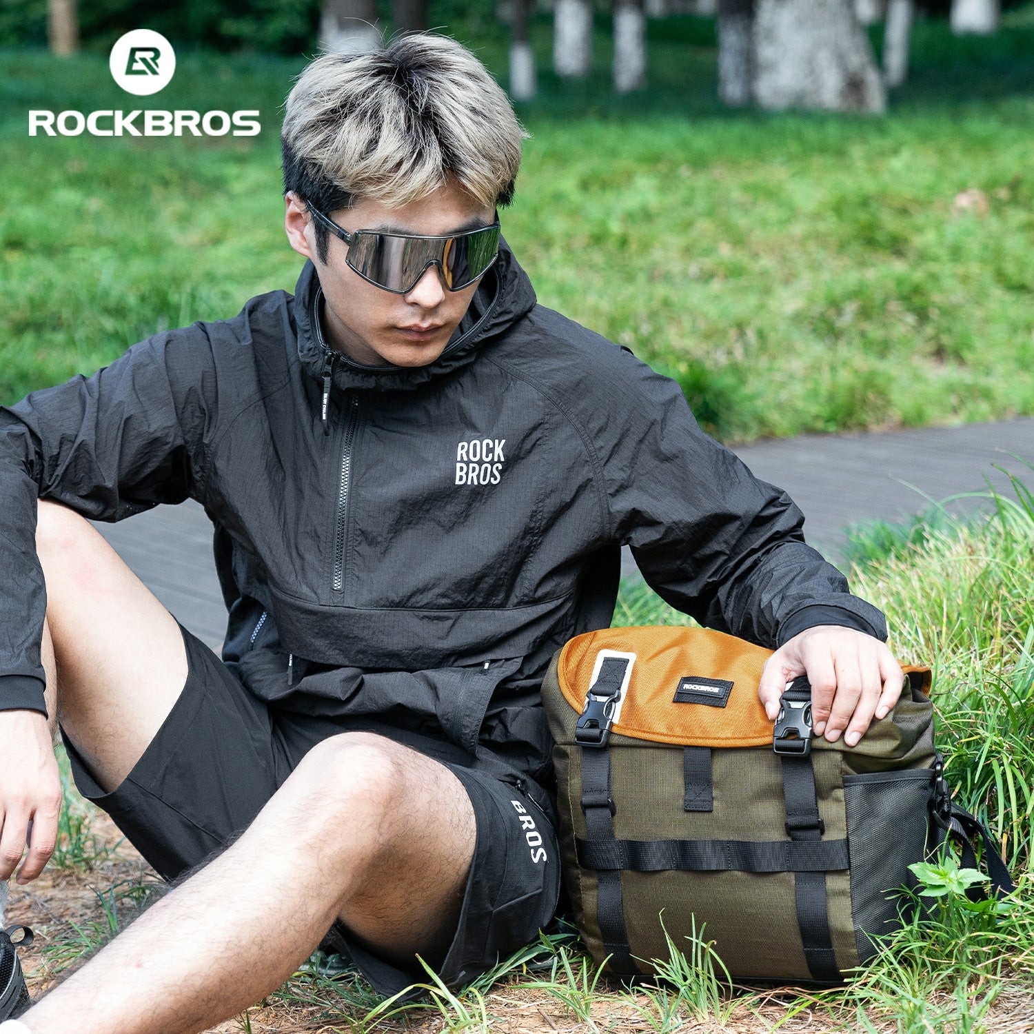 Gravel Road Bike Waterproof Front Bag 24L - Image 8