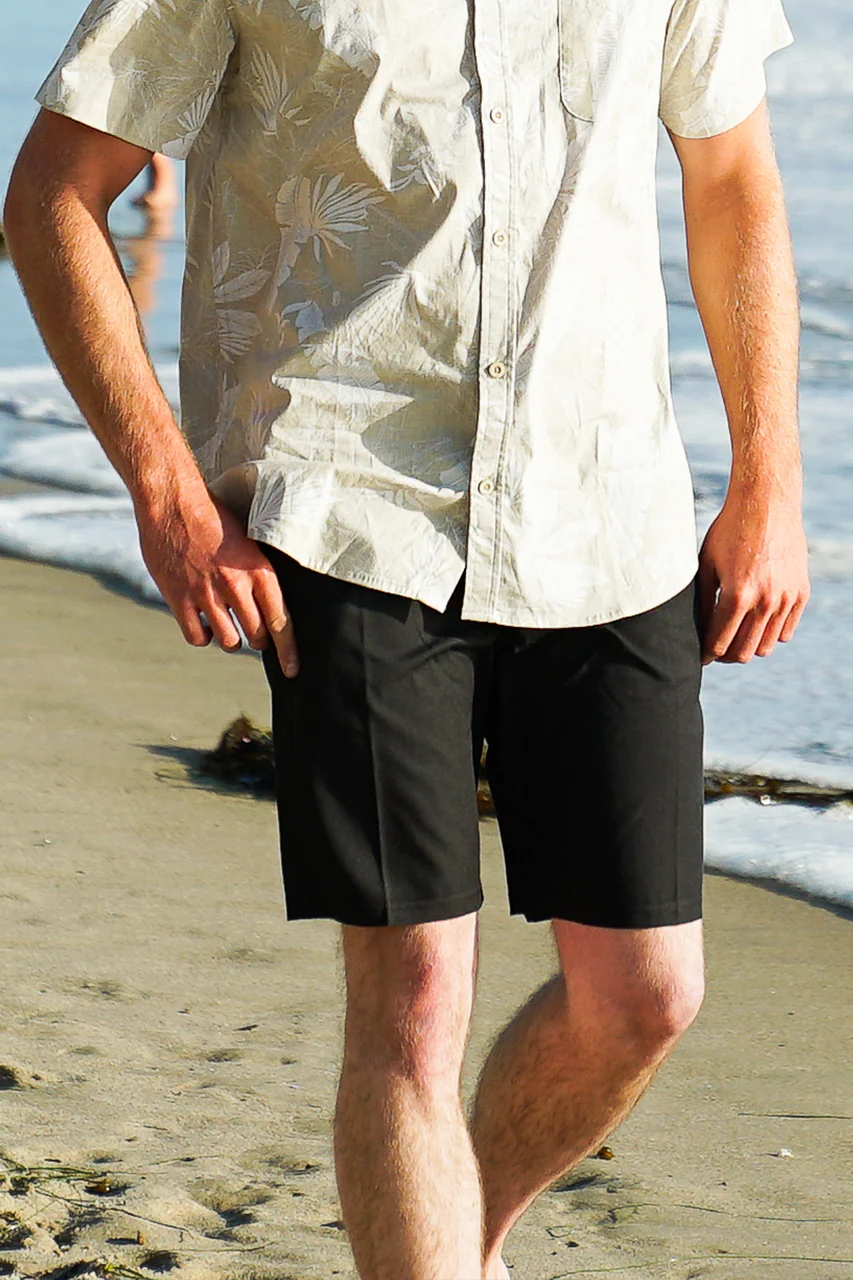 Koloa Hybrid 19" Shorts- Black - Image 2