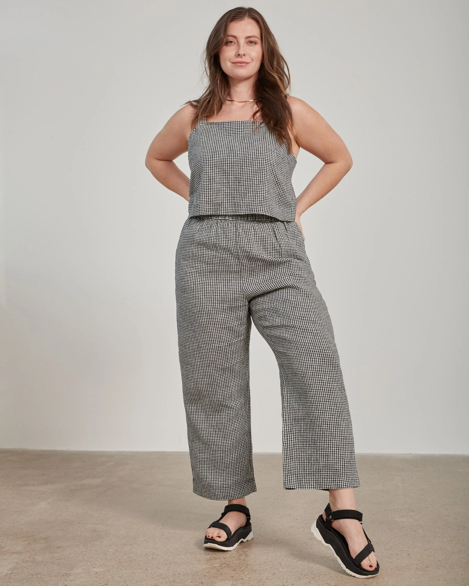 Linen Cropped Tank - Image 10