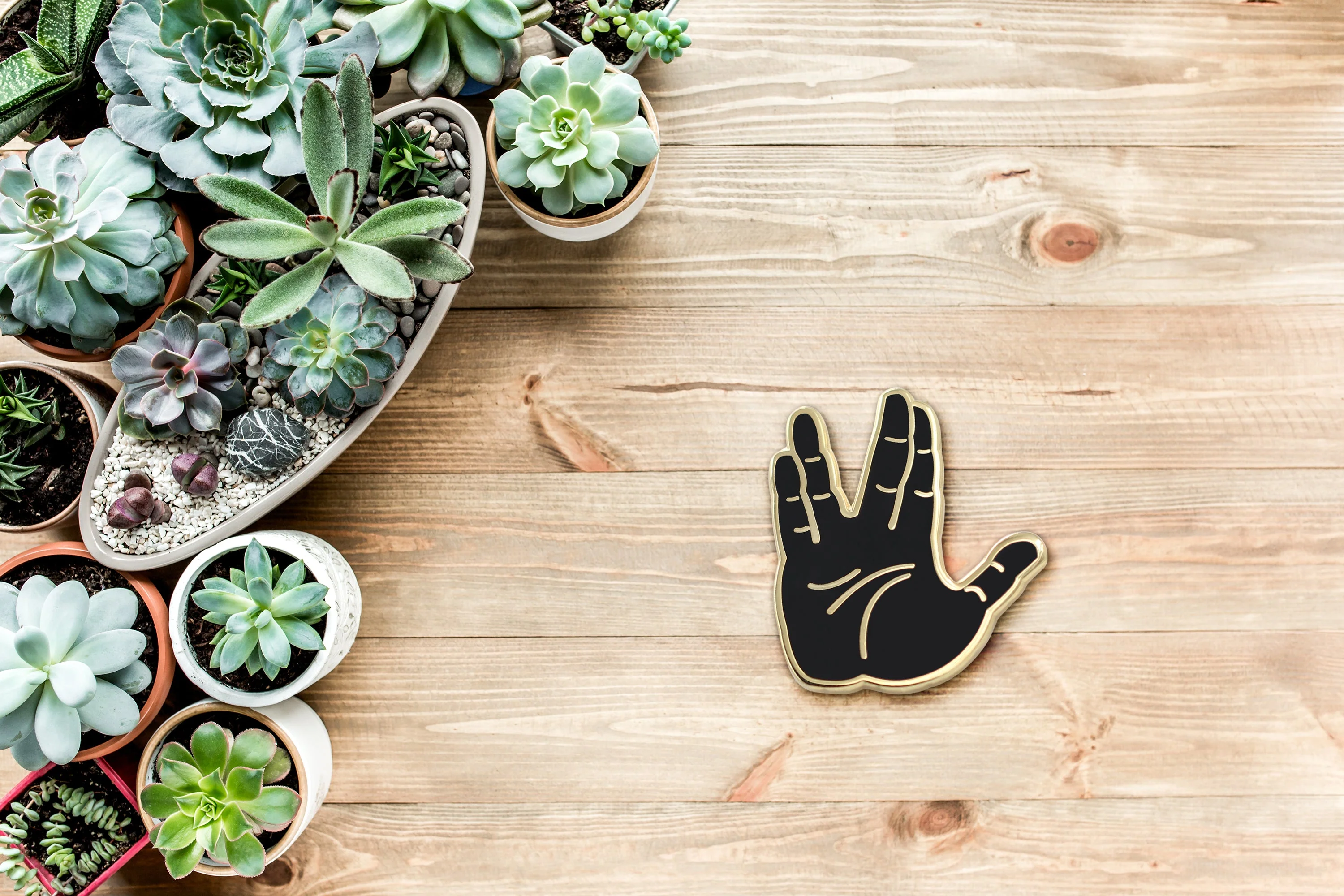 Live Long &amp; Prosper Emoji – Star Trek Enamel Pin - Image 3