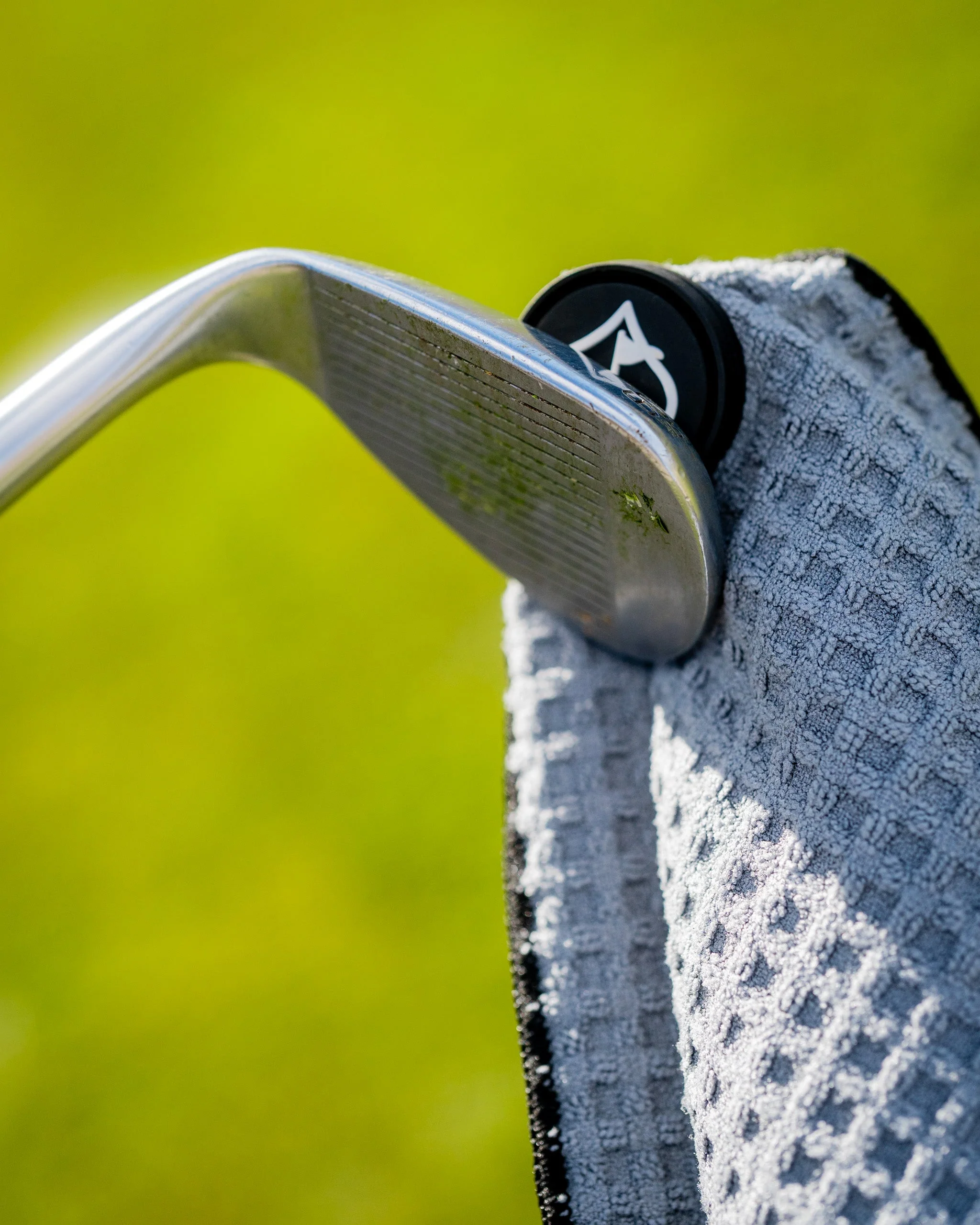 Magnetic Towel - Gray - Image 6