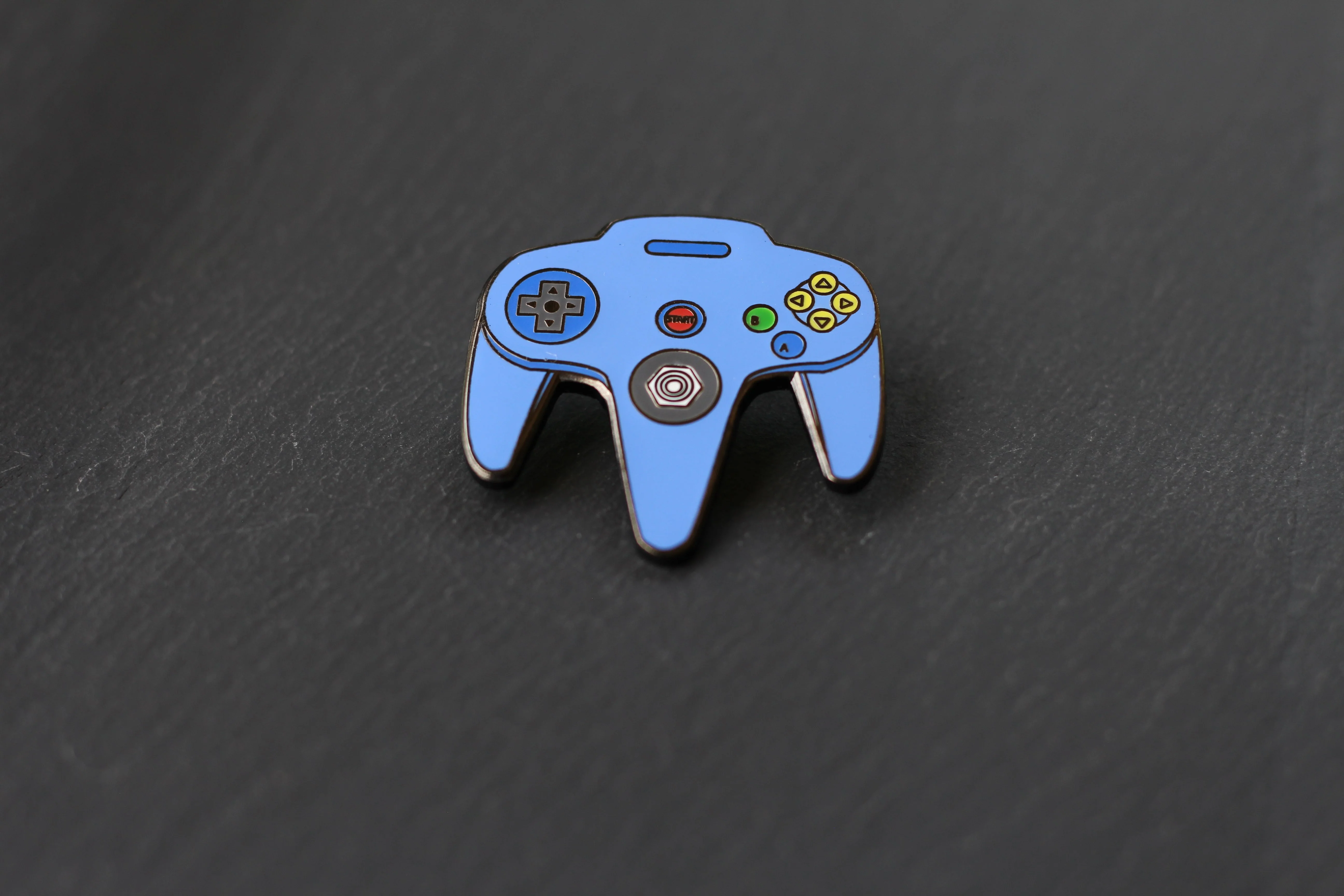 N64 Controller - Nintendo Enamel Pin - Image 5