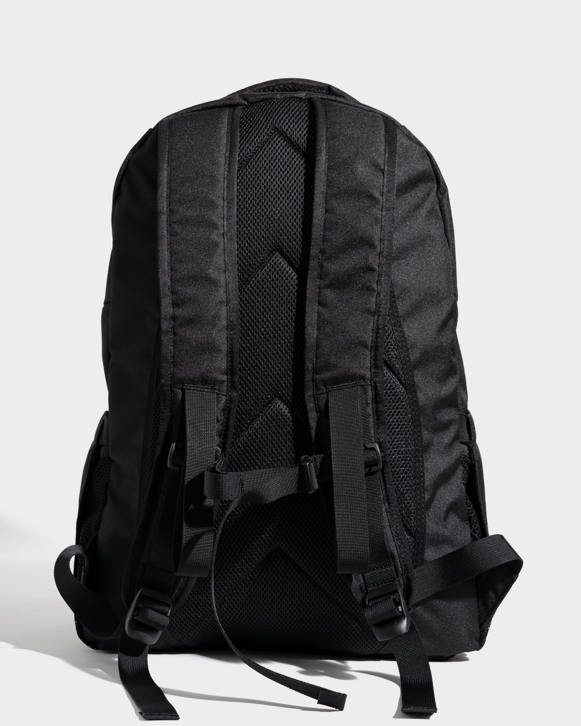 (R)evolution™ 25L Transit Pack - Image 31