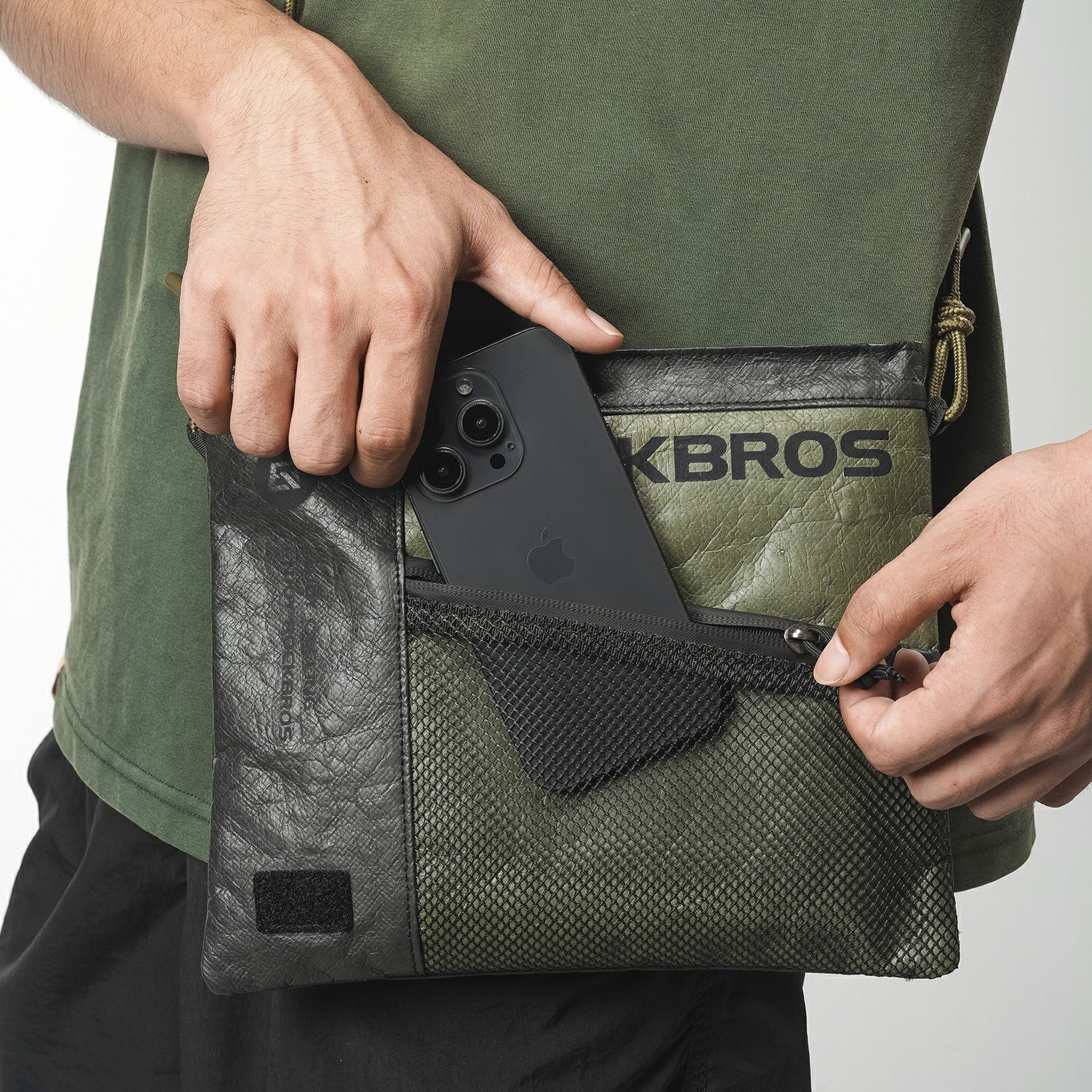 Sustainable Eco-Friendly Bike Handlebar Bag Crossbody Bag 1.5L - Image 5