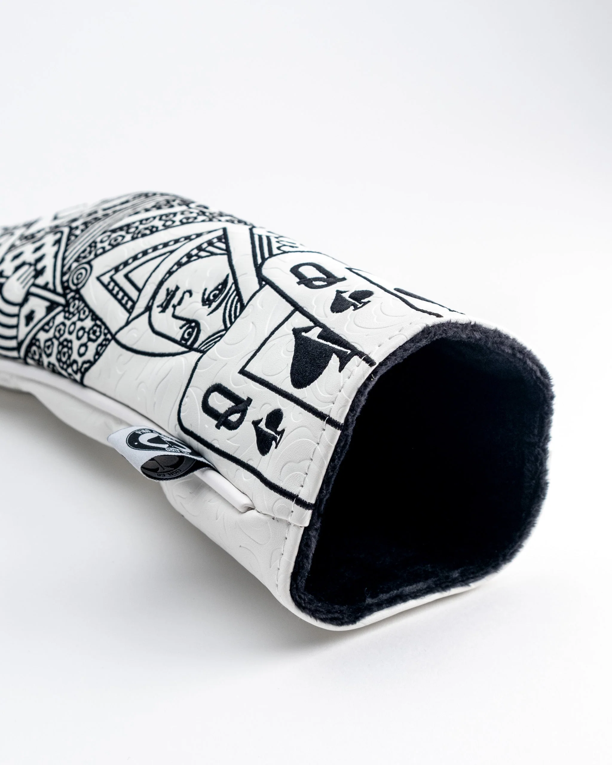 White Out Queen of Spades - Fairway Cover - Image 9