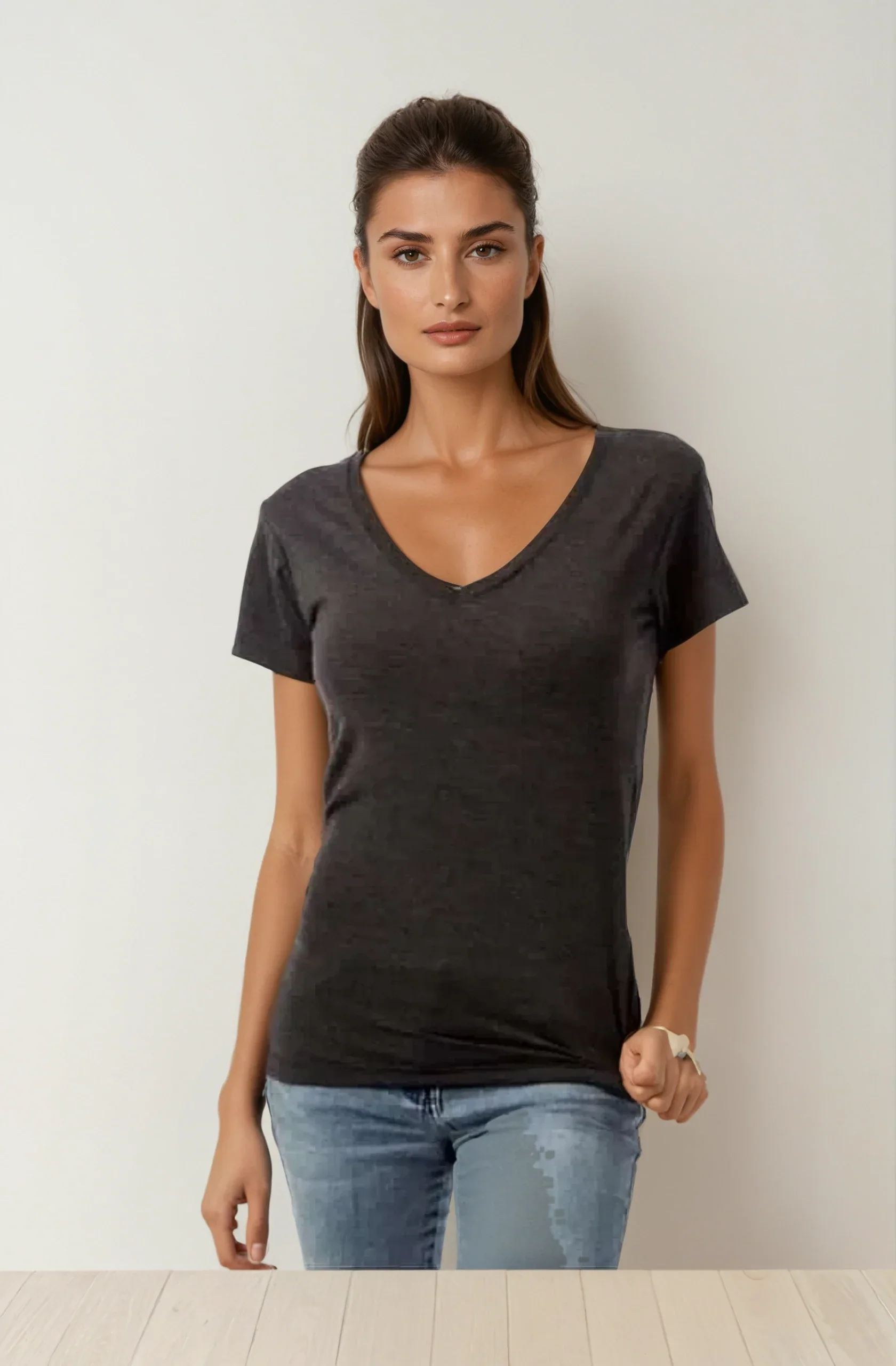 Wonder V-Neck 8650 - Image 2